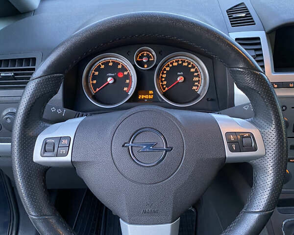 Серый Опель Зафира, объемом двигателя 1.8 л и пробегом 234 тыс. км за 5999 $, фото 32 на Automoto.ua