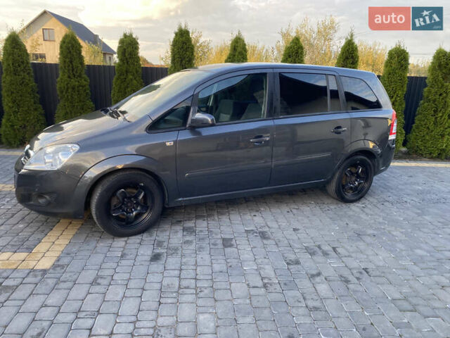 Серый Опель Зафира, объемом двигателя 1.8 л и пробегом 250 тыс. км за 6800 $, фото 2 на Automoto.ua