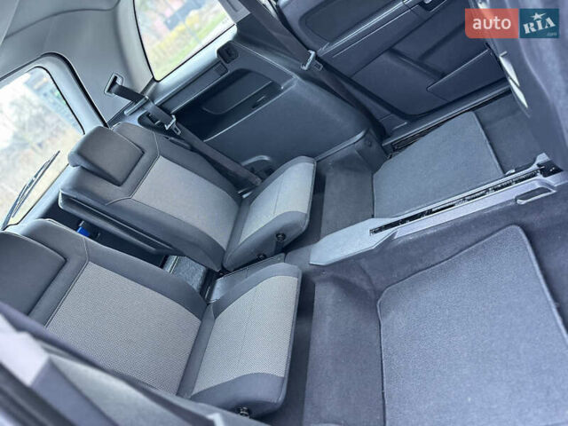 Серый Опель Зафира, объемом двигателя 1.6 л и пробегом 181 тыс. км за 6500 $, фото 83 на Automoto.ua