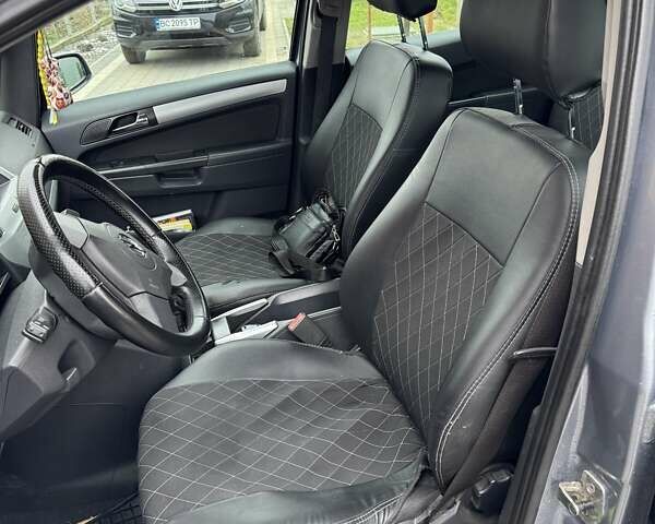 Серый Опель Зафира, объемом двигателя 1.69 л и пробегом 245 тыс. км за 6200 $, фото 8 на Automoto.ua