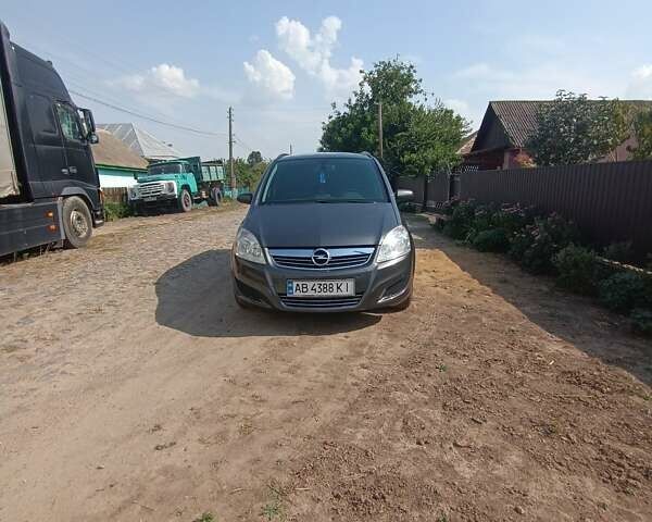 Серый Опель Зафира, объемом двигателя 1.69 л и пробегом 205 тыс. км за 7250 $, фото 21 на Automoto.ua