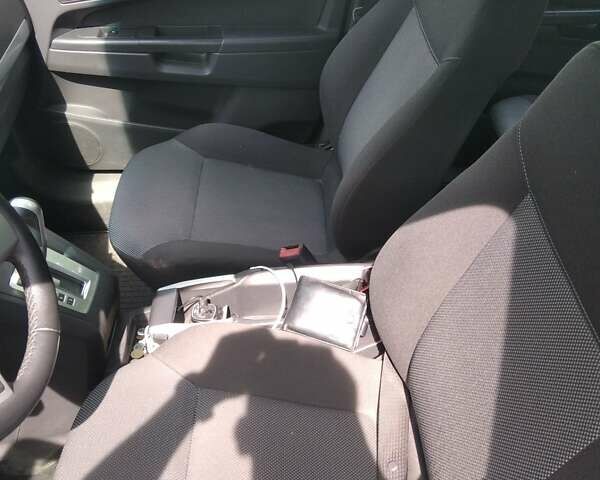 Опель Зафира 2009 в Белой Церкве на Automoto.ua Серый Опель Зафира, объемом двигателя 1.9 л и пробегом 230 тыс. км за 7200 $, фото 9 на Automoto.ua