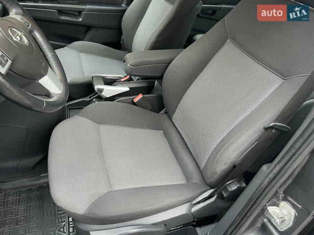 Серый Опель Зафира, объемом двигателя 1.8 л и пробегом 176 тыс. км за 5600 $, фото 13 на Automoto.ua