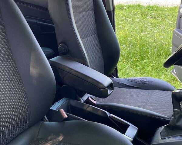 Сірий Опель Зафіра, об'ємом двигуна 1.7 л та пробігом 350 тис. км за 7300 $, фото 10 на Automoto.ua