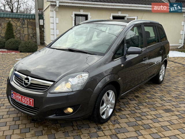 Серый Опель Зафира, объемом двигателя 1.8 л и пробегом 174 тыс. км за 6999 $, фото 1 на Automoto.ua