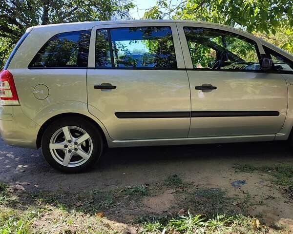Сірий Опель Зафіра, об'ємом двигуна 1.6 л та пробігом 240 тис. км за 6800 $, фото 9 на Automoto.ua