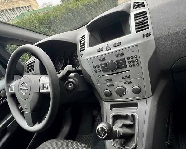 Сірий Опель Зафіра, об'ємом двигуна 1.6 л та пробігом 208 тис. км за 6199 $, фото 54 на Automoto.ua