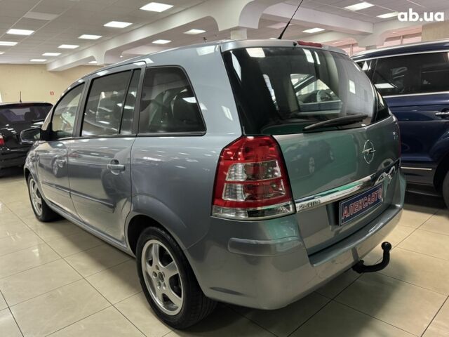Серый Опель Зафира, объемом двигателя 0 л и пробегом 204 тыс. км за 6000 $, фото 3 на Automoto.ua