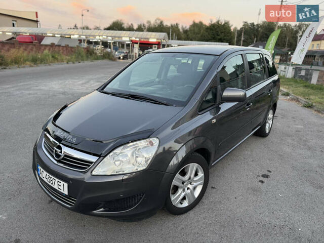 Серый Опель Зафира, объемом двигателя 1.9 л и пробегом 254 тыс. км за 7700 $, фото 3 на Automoto.ua