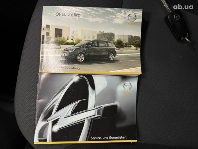 Серый Опель Зафира, объемом двигателя 0 л и пробегом 204 тыс. км за 6000 $, фото 11 на Automoto.ua