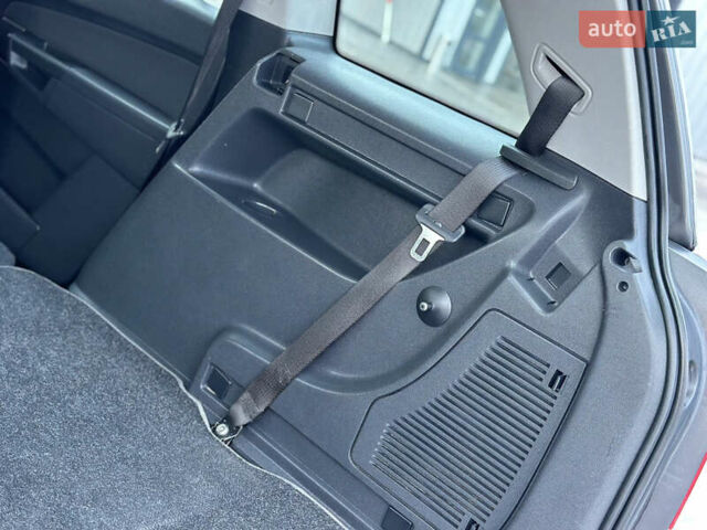 Серый Опель Зафира, объемом двигателя 1.6 л и пробегом 181 тыс. км за 6500 $, фото 81 на Automoto.ua