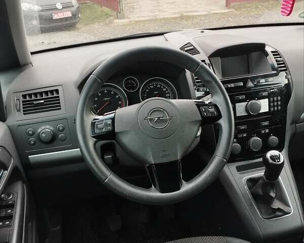 Серый Опель Зафира, объемом двигателя 1.6 л и пробегом 218 тыс. км за 5650 $, фото 8 на Automoto.ua