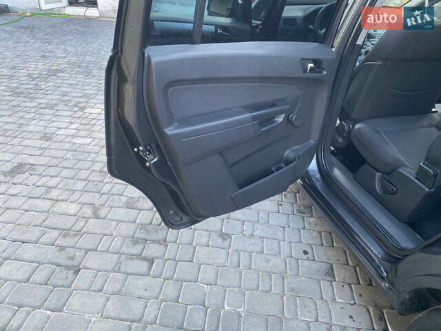 Серый Опель Зафира, объемом двигателя 1.8 л и пробегом 250 тыс. км за 6800 $, фото 27 на Automoto.ua