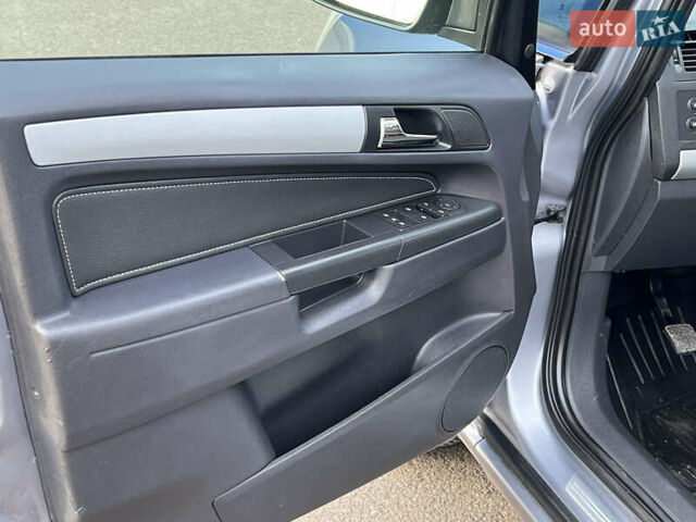 Серый Опель Зафира, объемом двигателя 1.7 л и пробегом 242 тыс. км за 6399 $, фото 18 на Automoto.ua