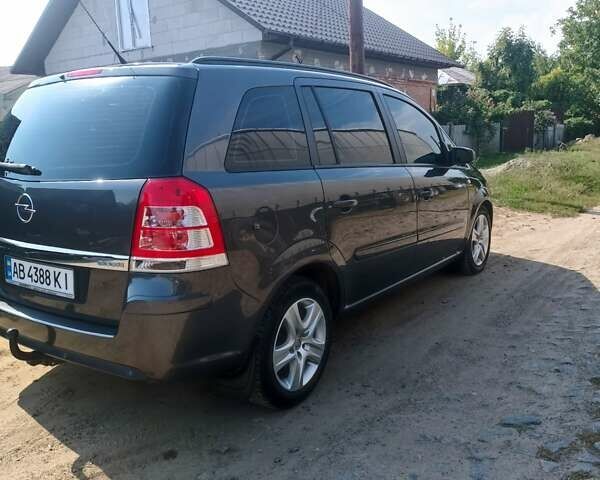 Серый Опель Зафира, объемом двигателя 1.69 л и пробегом 205 тыс. км за 7250 $, фото 35 на Automoto.ua