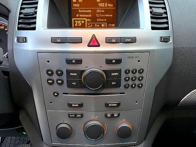 Сірий Опель Зафіра, об'ємом двигуна 1.8 л та пробігом 279 тис. км за 8500 $, фото 7 на Automoto.ua