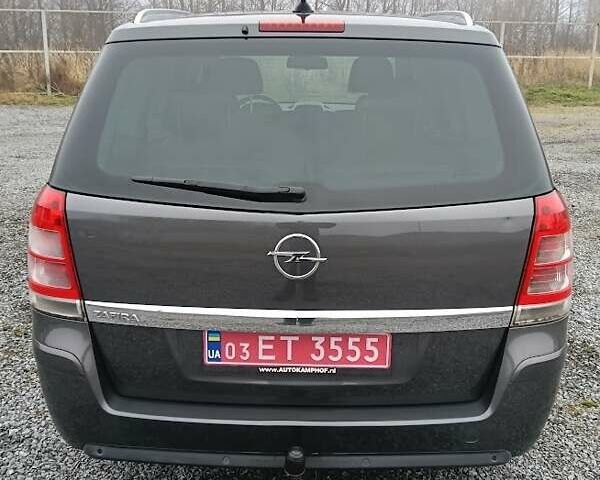 Сірий Опель Зафіра, об'ємом двигуна 1.8 л та пробігом 202 тис. км за 6400 $, фото 3 на Automoto.ua