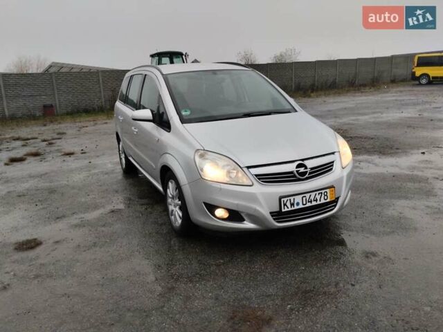 Серый Опель Зафира, объемом двигателя 1.8 л и пробегом 247 тыс. км за 6900 $, фото 8 на Automoto.ua