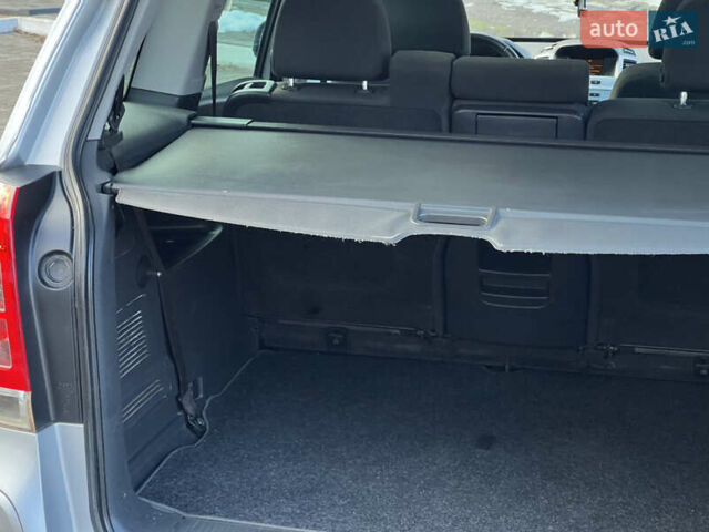 Серый Опель Зафира, объемом двигателя 1.69 л и пробегом 290 тыс. км за 6250 $, фото 70 на Automoto.ua