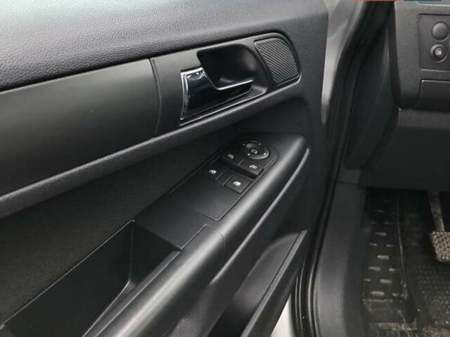 Серый Опель Зафира, объемом двигателя 1.7 л и пробегом 253 тыс. км за 6350 $, фото 9 на Automoto.ua