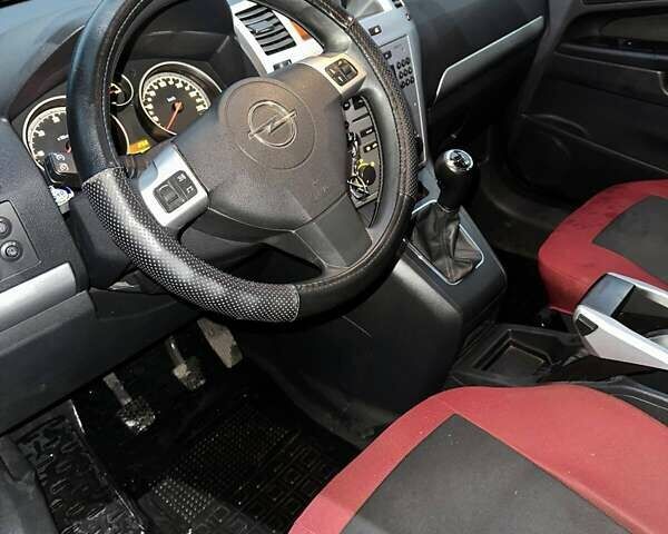 Сірий Опель Зафіра, об'ємом двигуна 1.69 л та пробігом 260 тис. км за 7300 $, фото 12 на Automoto.ua