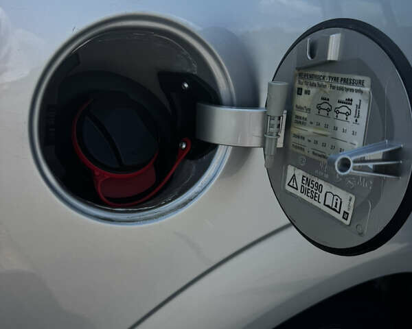 Серый Опель Зафира, объемом двигателя 1.91 л и пробегом 220 тыс. км за 8000 $, фото 39 на Automoto.ua