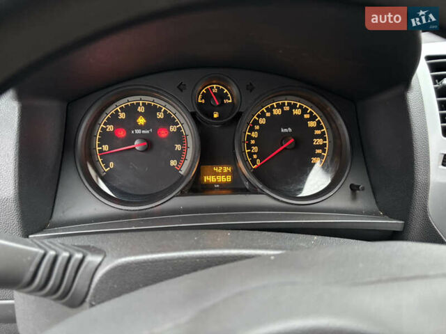 Серый Опель Зафира, объемом двигателя 1.8 л и пробегом 146 тыс. км за 7500 $, фото 10 на Automoto.ua