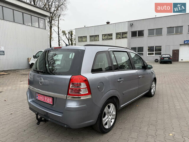 Серый Опель Зафира, объемом двигателя 1.6 л и пробегом 290 тыс. км за 5750 $, фото 11 на Automoto.ua