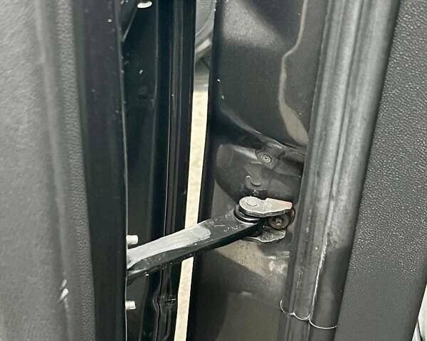 Серый Опель Зафира, объемом двигателя 1.6 л и пробегом 208 тыс. км за 6550 $, фото 72 на Automoto.ua