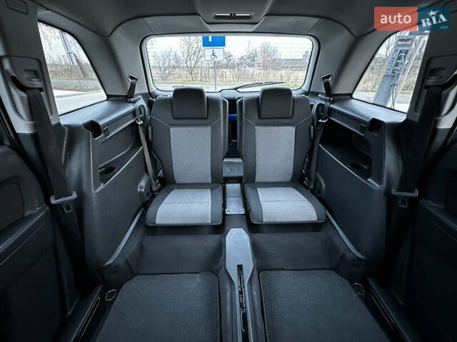 Серый Опель Зафира, объемом двигателя 1.6 л и пробегом 181 тыс. км за 6500 $, фото 85 на Automoto.ua