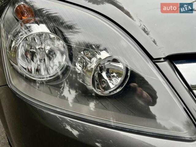 Серый Опель Зафира, объемом двигателя 1.6 л и пробегом 208 тыс. км за 6550 $, фото 22 на Automoto.ua