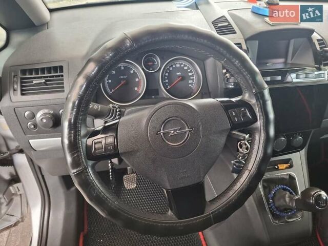 Сірий Опель Зафіра, об'ємом двигуна 1.7 л та пробігом 284 тис. км за 6300 $, фото 16 на Automoto.ua