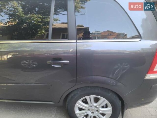 Сірий Опель Зафіра, об'ємом двигуна 1.91 л та пробігом 208 тис. км за 9500 $, фото 15 на Automoto.ua