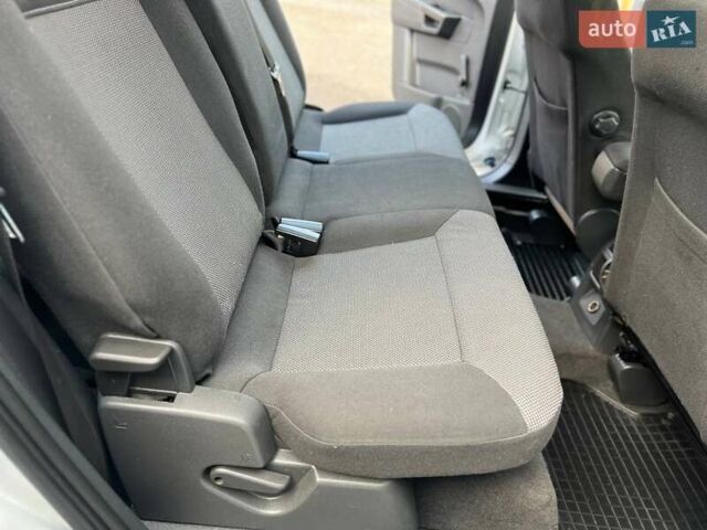 Серый Опель Зафира, объемом двигателя 1.6 л и пробегом 167 тыс. км за 7499 $, фото 47 на Automoto.ua