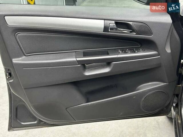 Серый Опель Зафира, объемом двигателя 1.91 л и пробегом 172 тыс. км за 8200 $, фото 6 на Automoto.ua