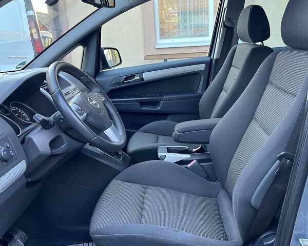 Опель Зафира 2010 в Луцке на Automoto.ua Серый Опель Зафира, объемом двигателя 1.6 л и пробегом 172 тыс. км за 6999 $, фото 63 на Automoto.ua