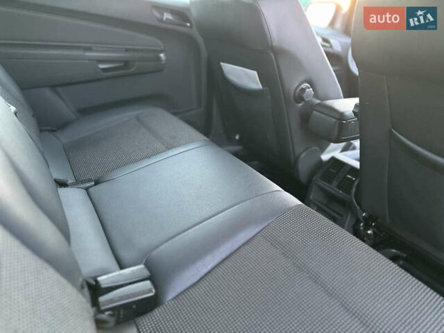 Серый Опель Зафира, объемом двигателя 1.7 л и пробегом 247 тыс. км за 7950 $, фото 10 на Automoto.ua