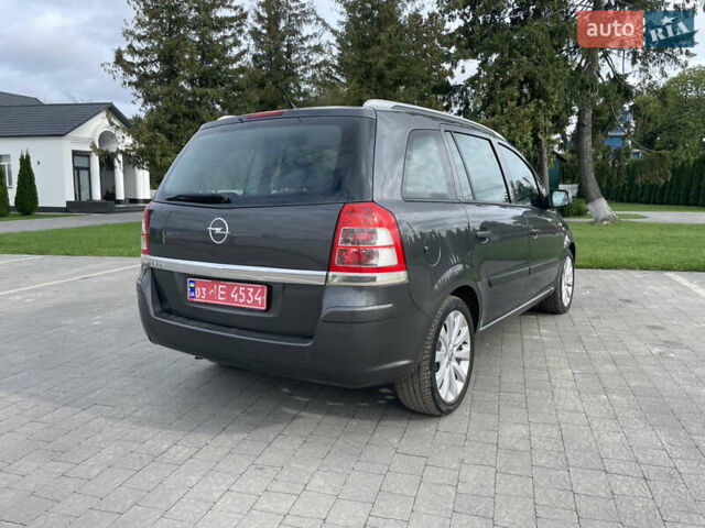 Серый Опель Зафира, объемом двигателя 1.6 л и пробегом 205 тыс. км за 6999 $, фото 26 на Automoto.ua
