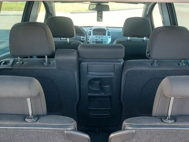 Серый Опель Зафира, объемом двигателя 1.6 л и пробегом 189 тыс. км за 6700 $, фото 7 на Automoto.ua