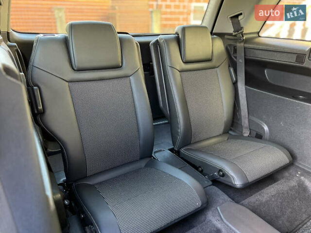 Серый Опель Зафира, объемом двигателя 1.7 л и пробегом 196 тыс. км за 7800 $, фото 49 на Automoto.ua