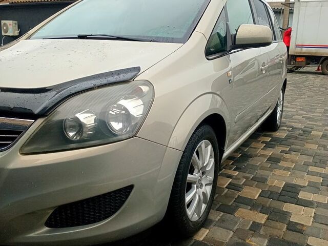 Сірий Опель Зафіра, об'ємом двигуна 1.6 л та пробігом 201 тис. км за 7100 $, фото 2 на Automoto.ua