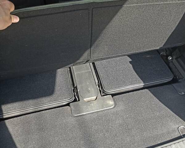 Серый Опель Зафира, объемом двигателя 1.7 л и пробегом 284 тыс. км за 6998 $, фото 25 на Automoto.ua