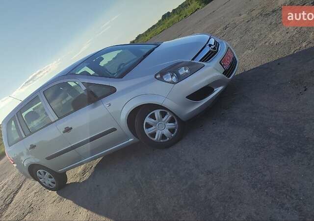 Серый Опель Зафира, объемом двигателя 1.8 л и пробегом 212 тыс. км за 6500 $, фото 9 на Automoto.ua