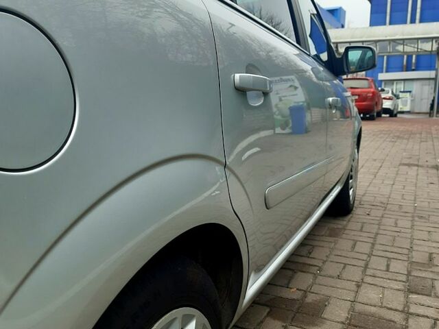 Опель Зафира 2010 в Киеве на Automoto.ua Серый Опель Зафира, объемом двигателя 16 л и пробегом 179 тыс. км за 6200 $, фото 12 на Automoto.ua