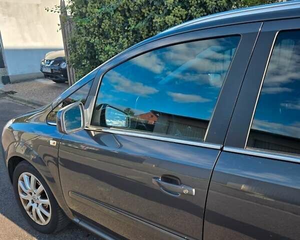 Опель Зафира 2010 в Белой Церкве на Automoto.ua Серый Опель Зафира, объемом двигателя 1.8 л и пробегом 184 тыс. км за 7700 $, фото 5 на Automoto.ua