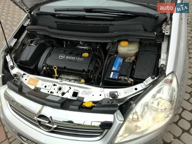 Серый Опель Зафира, объемом двигателя 1.8 л и пробегом 217 тыс. км за 6700 $, фото 20 на Automoto.ua