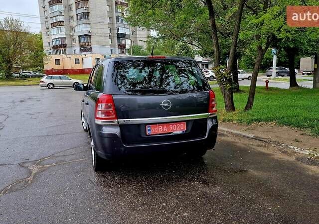 Серый Опель Зафира, объемом двигателя 1.6 л и пробегом 221 тыс. км за 7000 $, фото 6 на Automoto.ua
