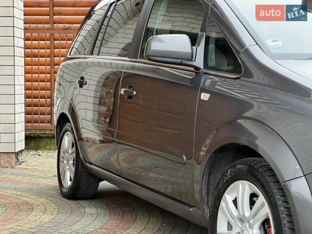 Серый Опель Зафира, объемом двигателя 1.7 л и пробегом 191 тыс. км за 7900 $, фото 11 на Automoto.ua