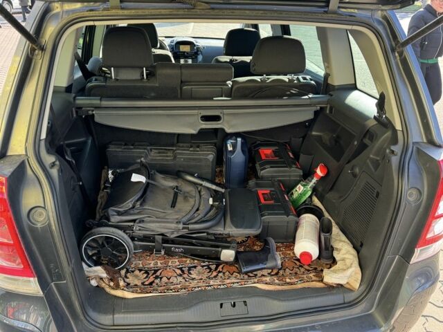 Сірий Опель Зафіра, об'ємом двигуна 1.8 л та пробігом 231 тис. км за 7050 $, фото 15 на Automoto.ua