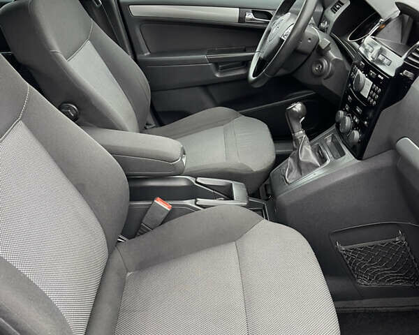 Серый Опель Зафира, объемом двигателя 1.8 л и пробегом 210 тыс. км за 7000 $, фото 23 на Automoto.ua